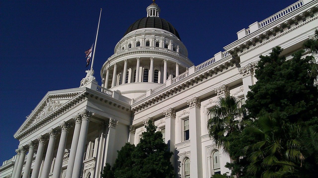 capital-273344_1280